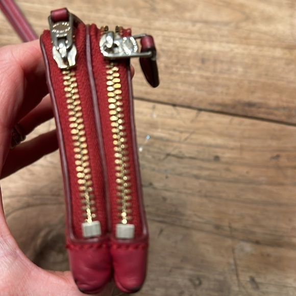 Vintage Coach Red Leather Wristlet – Genuine Leather, 6.5" x 4" – Preppy Classic - Picture 4 of 12